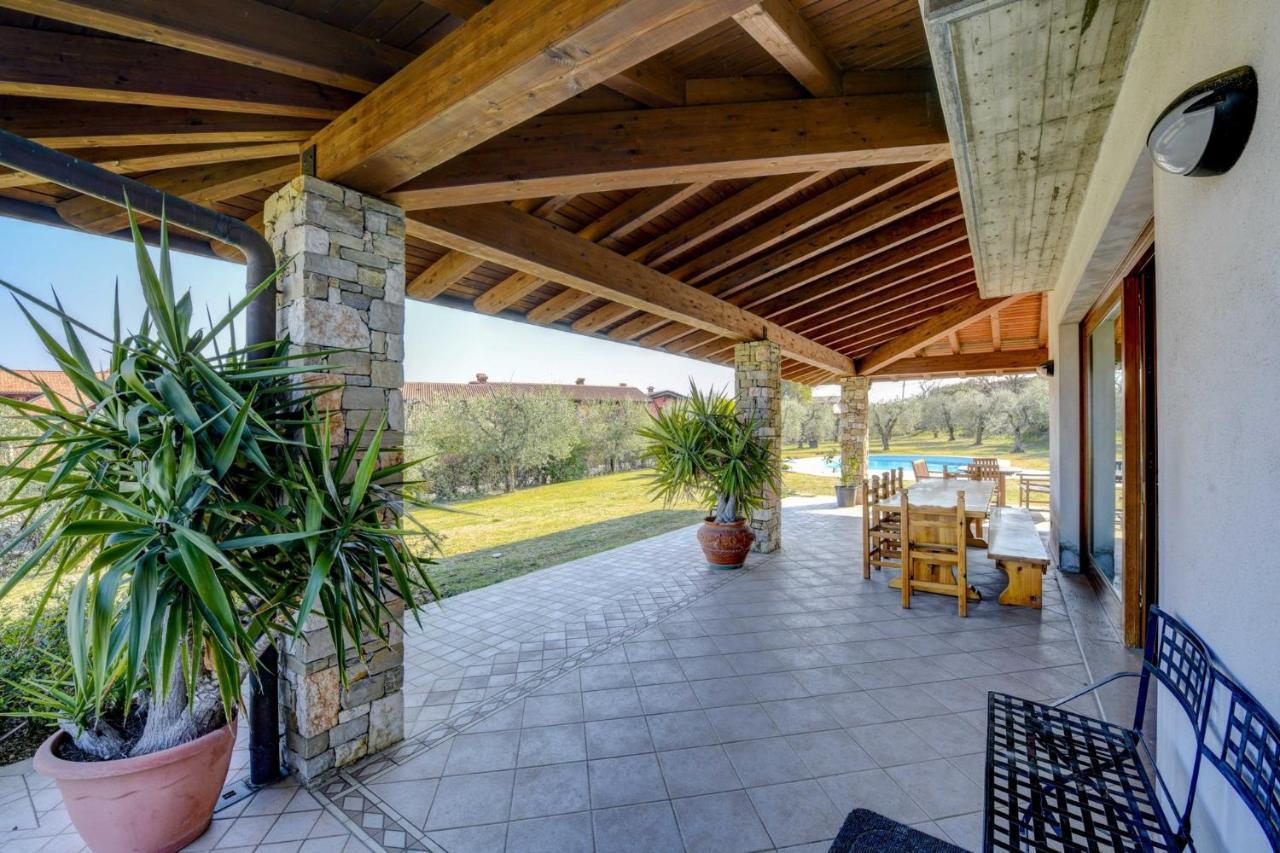 מנרבה דל גארדה Villa Oleander מראה חיצוני תמונה