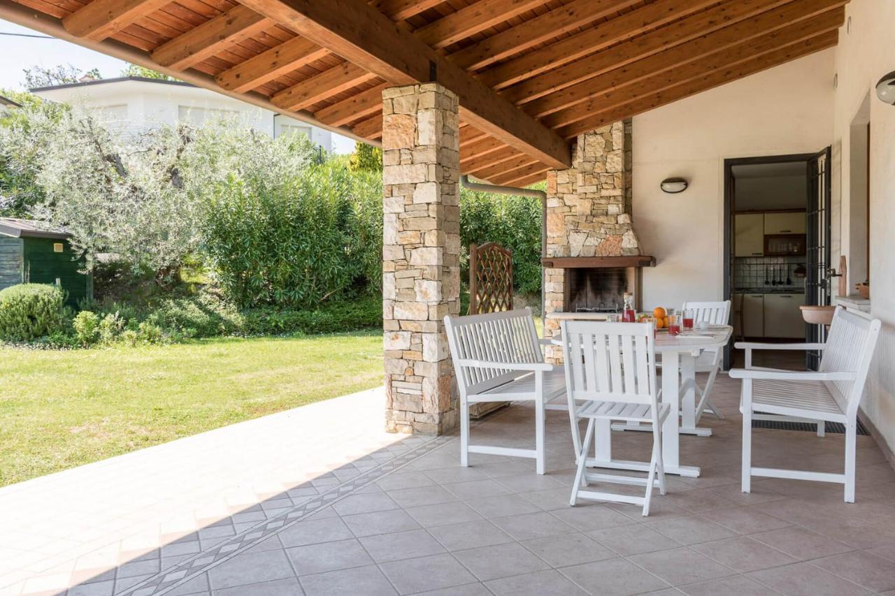 מנרבה דל גארדה Villa Oleander מראה חיצוני תמונה
